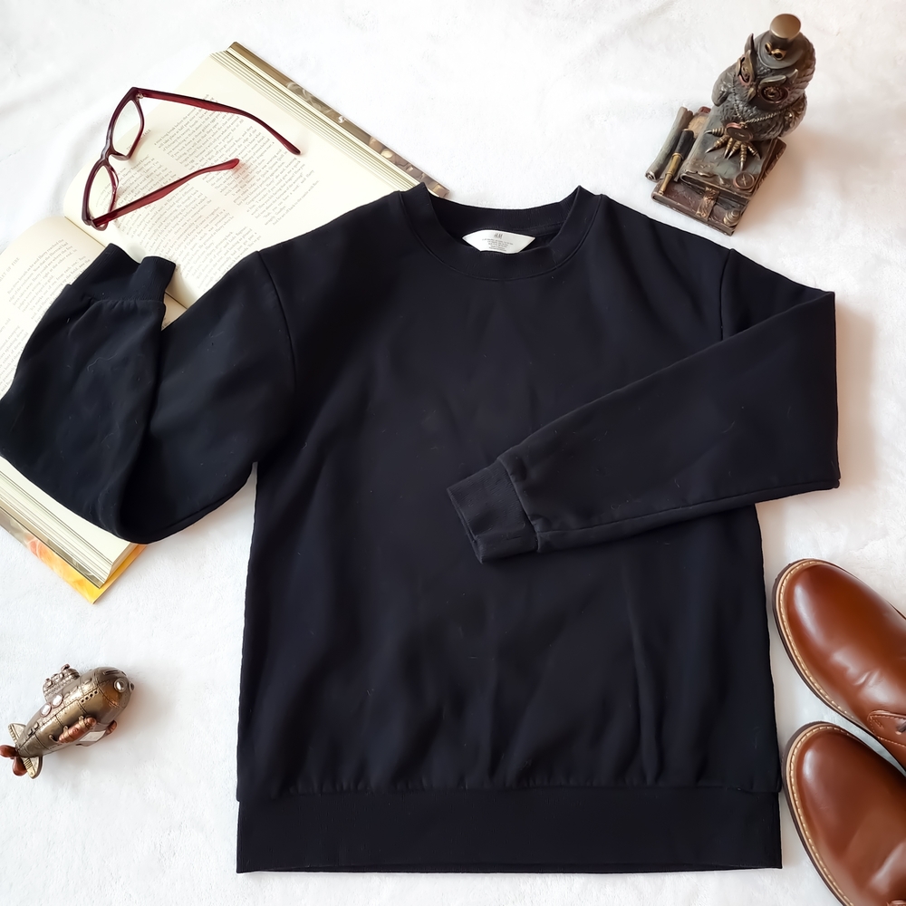 H&M Boys' Black Crewneck Sweater / Sweatshirt, size 12